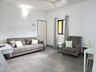 Photo D of this room