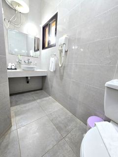 Photo G of this room