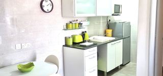 Photo E of this room