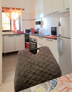 Photo D of this room