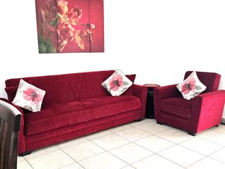 Photo D of this room
