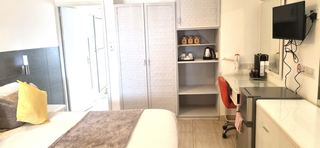 Photo C of this room