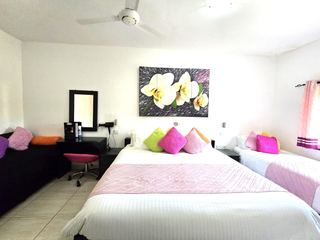 Photo B of this room
