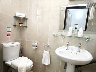 Photo F of this room