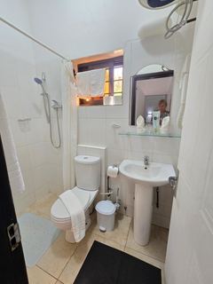 Photo F of this room
