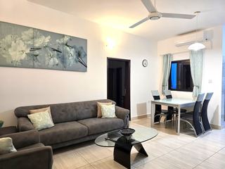 Photo D of this room