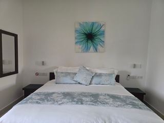 Photo F of this room
