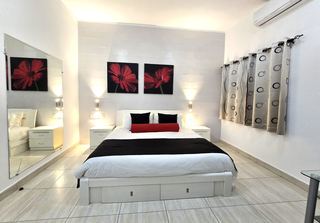 Photo I of this room
