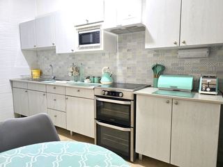 Photo M of this room